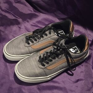 Stylish Gray and Brown Men's Sneakers